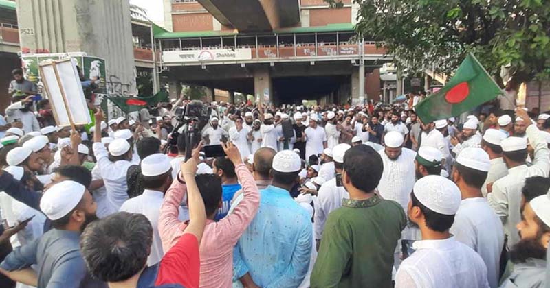 ‘শাহবাগ ব্লকেড’ অবস্থান নিতে শুরু করেছেন ছাত্র-জনতা