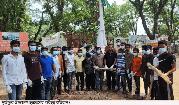 দুর্গাপুরে ছাত্রদলের উদ্যোগে পরিচ্ছন্নতা অভিযান
