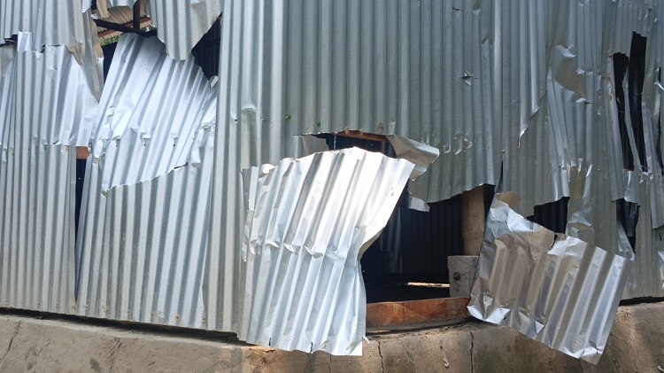 সালথায় দুই দলের সংঘর্ষে বাড়িঘর ভাংচুর, আহত ১৫