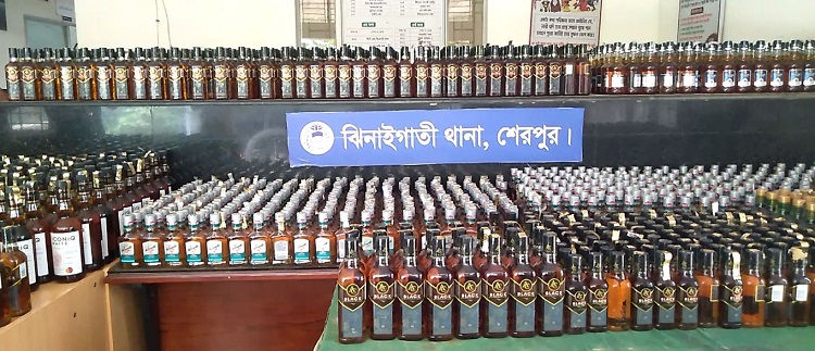 মাদকে ভাসেছে ঝিনাইগাতী, ফের উদ্ধার ১৩৮৫ বোতল মদ