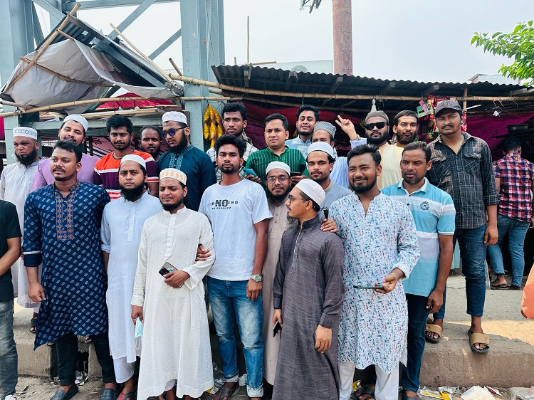 চান্দিনায় আওয়ামীলীগ নিষিদ্ধের দাবিতে বিক্ষোভ