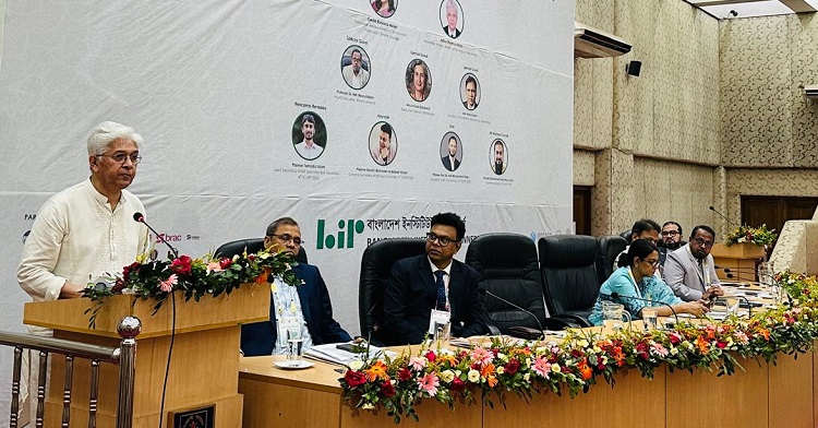 অপরিকল্পিত নগরায়ণ ও শিল্পায়নের ফলে কৃষিজমি নষ্ট হচ্ছে: গণপূর্ত উপদেষ্টা