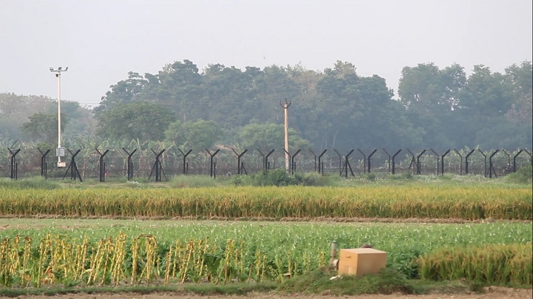 গাংনীর সীমান্তে সতর্কতা জারী