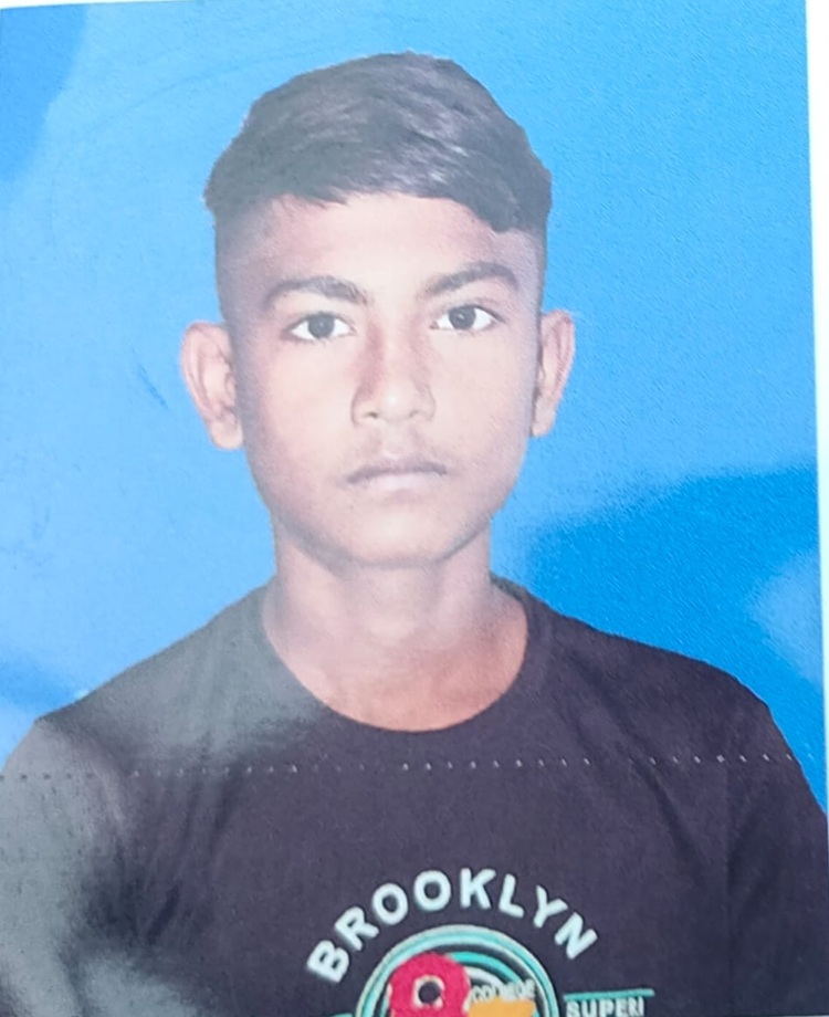 চুয়াডাঙ্গায় কিশোরকে কুপিয়ে হত্যা   