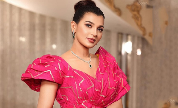 দ্বিতীয়বার কান ফেস্টিভ্যালে অংশ নিচ্ছেন বর্ষা