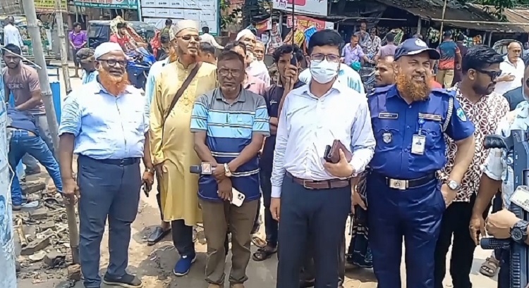 কসবায় প্রায় ২ শতাধিক দোকান উচ্ছেদ