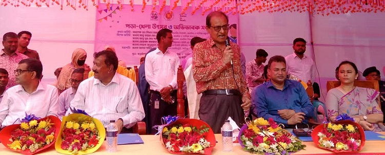 নাটোরে প্রাথমিক ও গণশিক্ষা উপদেষ্টা অধ্যাপক ডা. বিধান রঞ্জন রায়