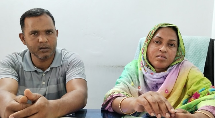 নিয়ামতপুরে নবজাতকের মৃত্যুর ঘটনায় ডাক্তারসহ ৬জনের নামে মামলা