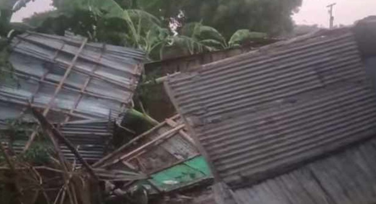 মান্দায় কালবৈশাখী ঝড়ে ব্যাপক ক্ষতি