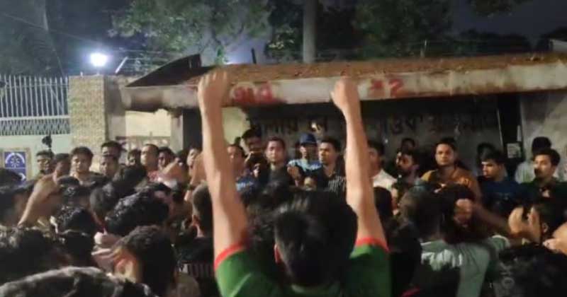 ঢাকা বিশ্ববিদ্যালয়ের ভিসি-প্রক্টরের পদত্যাগ চায় ছাত্রদল