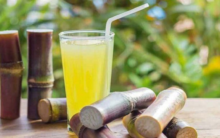প্রচণ্ড গরমে আখের রসে যত উপকারিতা