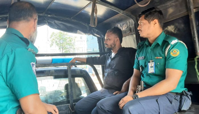 চট্টগ্রামে সাংবাদিকদের বিরুদ্ধে মামলা, নিন্দা ও প্রতিবাদ