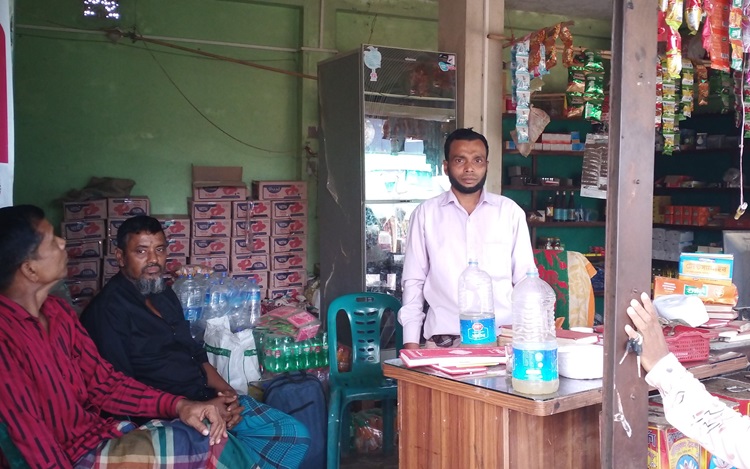 মধ্যনগরে ছিনতাইয়ের ঘটনায় থানায় অভিযোগ