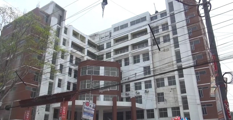 লিফট না থাকায় নির্মাণের এক বছরেও শুরু হয়নি কার্যক্রম