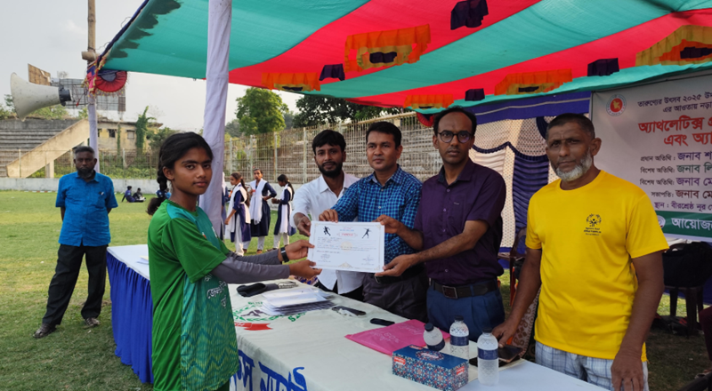 নড়াইলে মাস ব্যাপী অ্যাথলেটিকস প্রশিক্ষণের সামপণী সনদ ও পুরস্কার বিতরণ সম্পন্ন