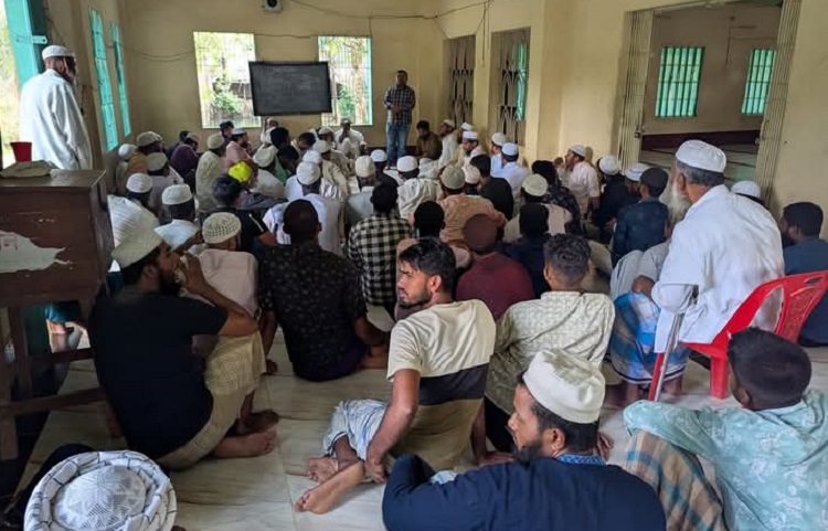 ঈদগাঁওয়ে সামাজিক অবক্ষয় রোধে মতবিনিময় সভা