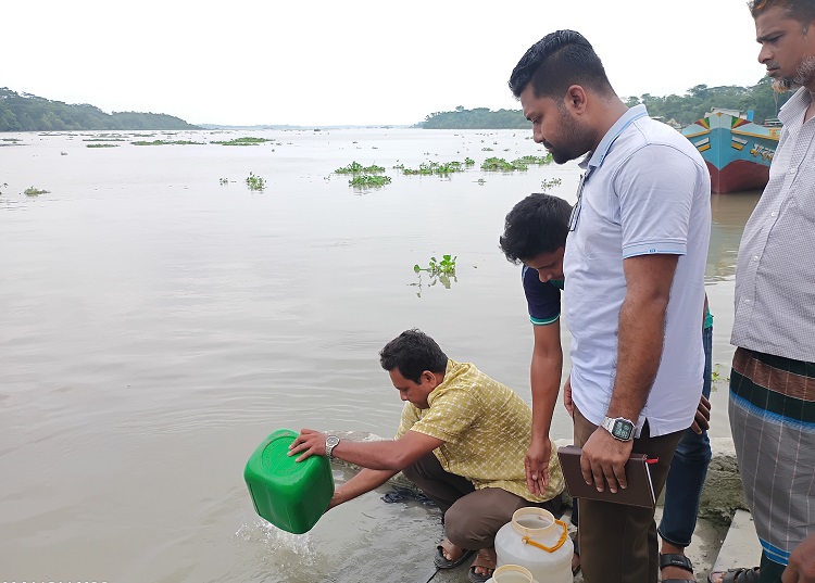 ইন্দুরকানিতে চিংড়ি মাছের রেনু জব্দ