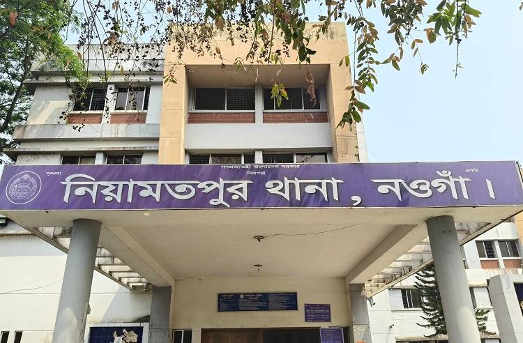 নিয়ামতপুরে গলায় ফাঁস দিয়ে গৃহবধূর আত্মহত্যার অভিযোগ