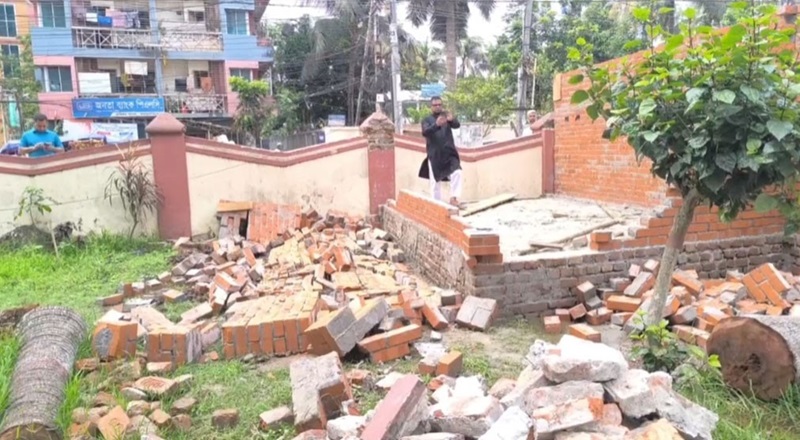 রওশন এরশাদের ‘সুন্দর মহলে’ বৈষম্যবিরোধীদের হামলা-ভাঙচুর