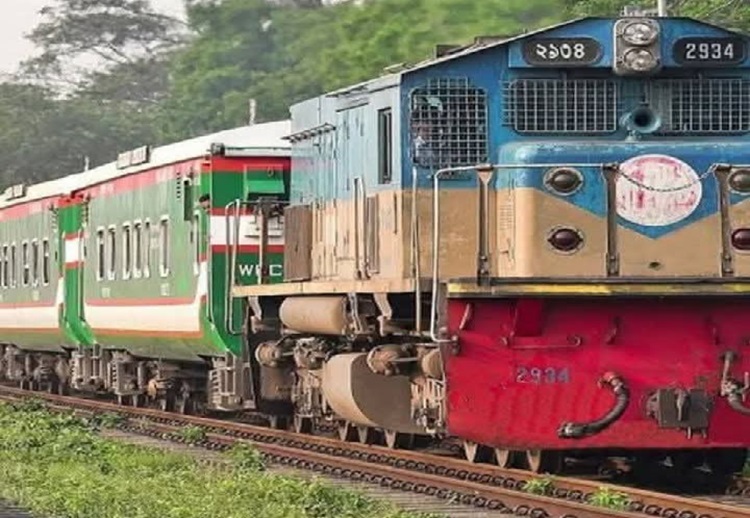 চট্টগ্রামের সাথে রেল যোগাযোগ চায় মোহনগঞ্জের হাওর অঞ্চলের মানুষ