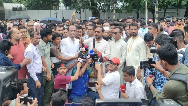 দাবি বাস্তবায়নের নতুন কেন্দ্র হবে কাকরাইল মোড়: রইছ উদ্দিন