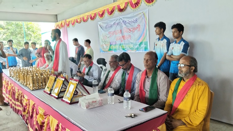 ভূঞাপুরে বৃত্তি পরীক্ষার পুরস্কার বিতরণ