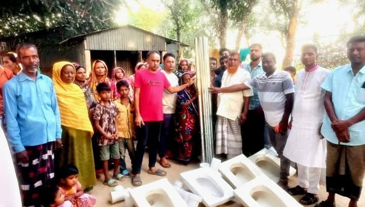 মান্দায় বিদ্যালয়ের প্রাচীর নির্মাণ কাজের উদ্বোধন