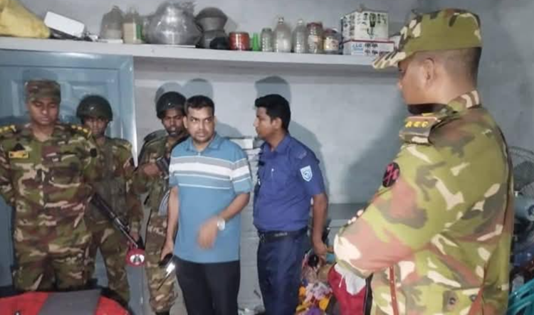 গোবিন্দগঞ্জে যৌথবাহিনীর অভিযান  