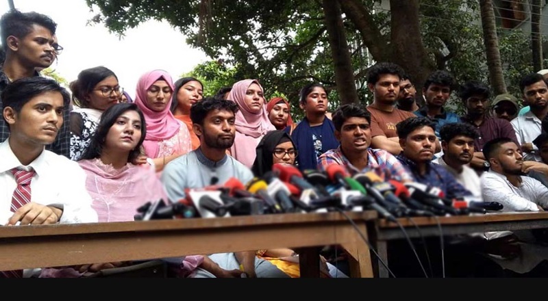 মন্ত্রণালয় ঘেরাওয়ের হুঁশিয়ারি ৭ কলেজের শিক্ষার্থীদের