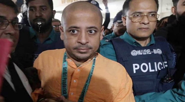 ২ মামলায় চিন্ময়কে জেলগেটে জিজ্ঞাসাবাদের নির্দেশ