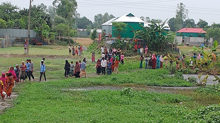 কালিহাতীতে ফার্ম কর্মচারীকে গলা কেটে হত্যা