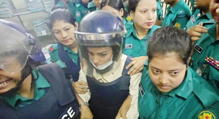 কাঠগড়ায় কাঁদলেন নুসরাত ফারিয়া