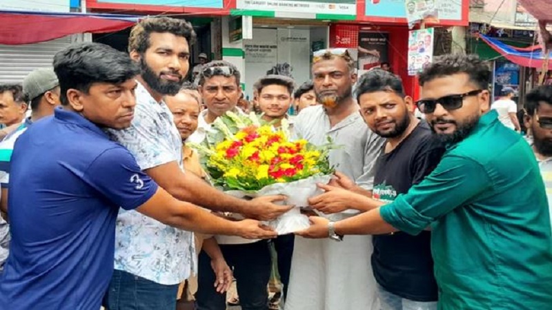 ভোল পাল্টে রাজনীতিতে  ফিরছে আওয়ামী লীগ