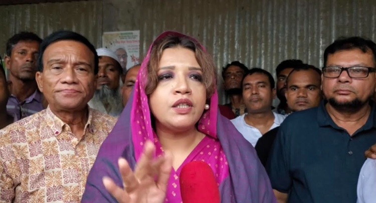 সালথায় বাড়িঘর ভাংচুর: ঘটনাস্থল পরিদর্শনে শামা ওবাযেদ 
