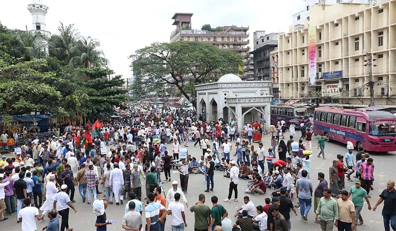 ইশরাক সমর্থকদের কর্মসূচি: সেবাপ্রত্যাশীরা দুর্ভোগে