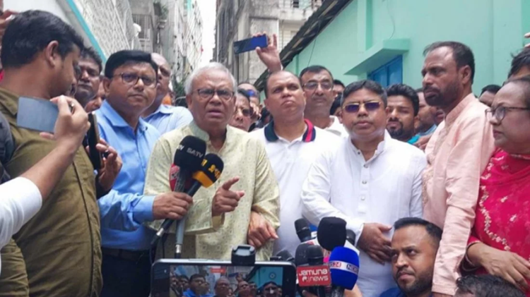 সরকার গায়ের জোরে ইশরাককে মেয়র হতে দিচ্ছে না: রিজভী