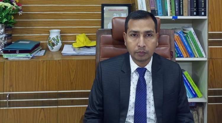 যায়যায়দিনের সংবাদে বদলি হলেও দাম্ভিকতা কমেনি ইউএনও’র