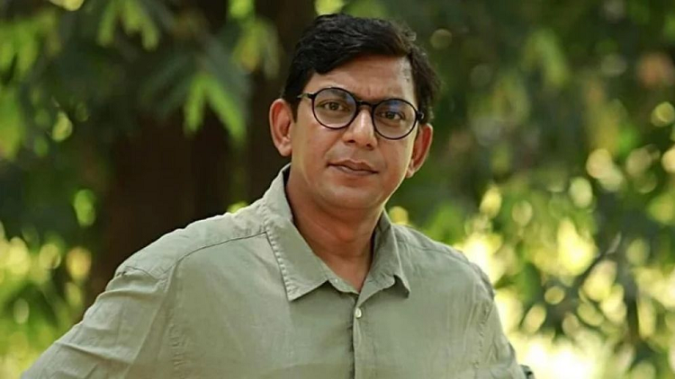 ‘গ্রেফতার আতঙ্কে’ ভারত সফর বাতিল করলেন চঞ্চল?
