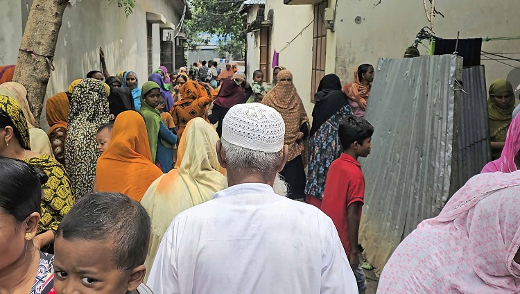গাজীপুরে নারী শ্রমিকের মরদেহ উদ্ধার, স্বামী পলাতক