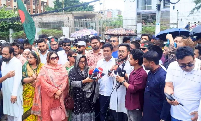 নির্বাচন ভবনের সামনে এনসিপির বিক্ষোভ সমাবেশ শুরু