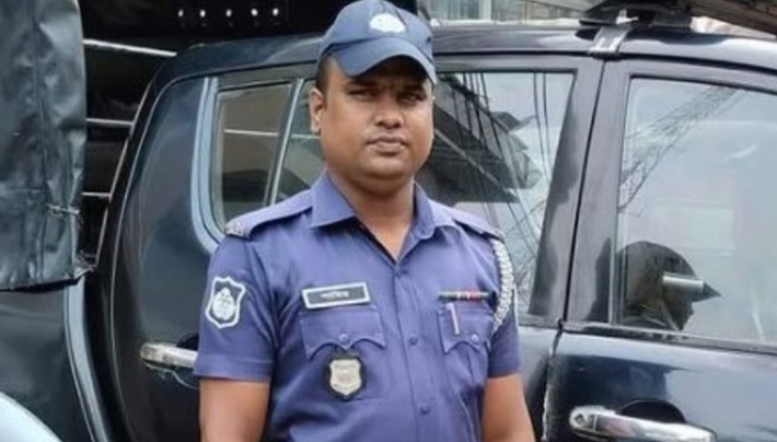 পুলিশের ঝুলন্ত লাশ উদ্ধার: ১ মাস পর সাত সহকর্মীর নামে হত্যা মামলা