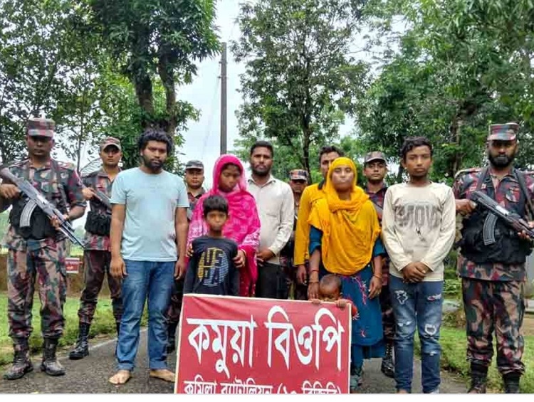 কুমিল্লা সীমান্তে ১৩ জনকে বিএসএফের পুশইন
