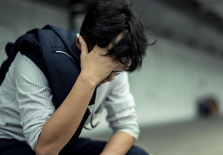 যে ৭ উপায়ে নেতিবাচক চিন্তা থেকে মুক্ত হবেন 