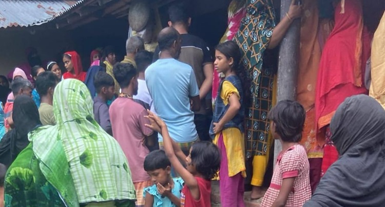 পুঠিয়ায় গঁলায় দরি পেঁচিয়ে বৃদ্ধে আত্মহত্যা