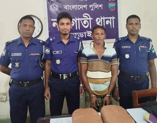 নড়াগাতীতে গাঁজাসহ গ্রেপ্তার ১