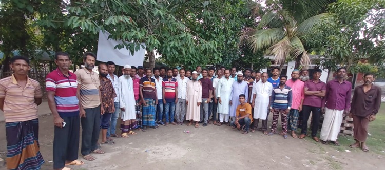 পাইকগাছায় কৃষক দলের বিক্ষোভ মিছিল