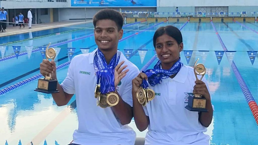 ৩৭তম জাতীয় সাঁতারে সেরা তন্ময় ও জুই