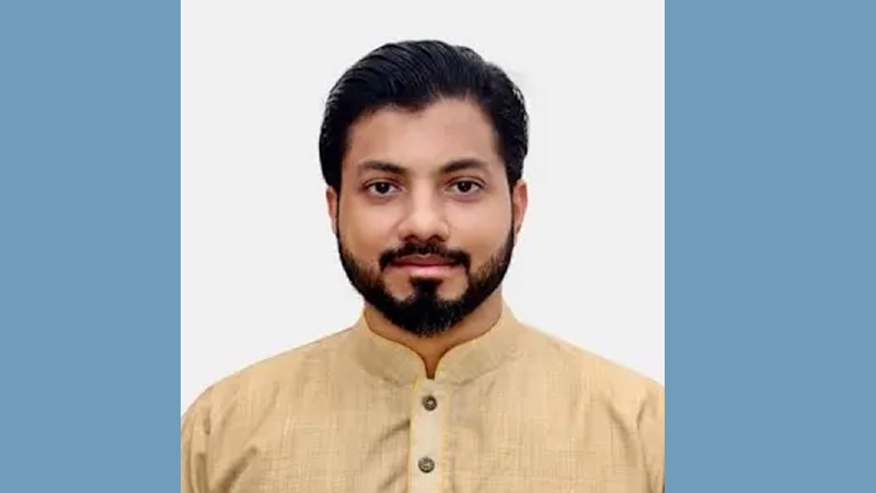 তিন উপদেষ্টাকে পদত্যাগ করতে হবে: ইশরাক হোসেন