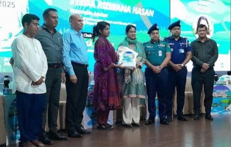 শিল্প কারখানায় ভূগর্ভস্থ্য পানি ব্যবহারে মূল্য পরিশোধ করতে হবে: উপদেষ্টা রেজওয়ানা 
