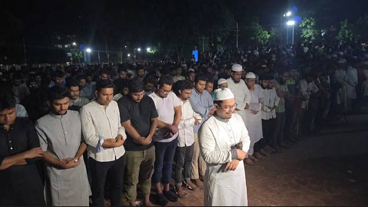 শহীদ মিনারে শহীদ হাসানের জানাজার ইমাম সাদিক কায়েম
